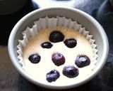 A picture of step 3 of Tiny Blueberry Cheesecakes.