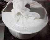 A picture of step 10 of Cute Rabbit Steamed Buns for Cherry Blossom Viewing.