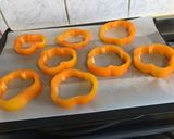 Une image de l'étape 4 de Médaillons de poivrons orange farcis betteraves,ail des ours et oignon nouveau.