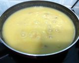 A picture of step 2 of LG ONION AND BUTTON MUSHROOM SOUP.