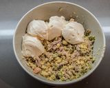 Foto del paso 3 de la receta: Huevos rellenos con atún y variantes