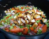 A picture of step 2 of Leftover Chicken And Green Bean Fried Rice.