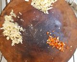 Hình bước làm 2 của món Thịt nai xào chuẩn vị Tây Bắc