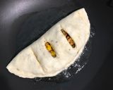 ক্যালজোন(Calzone recipe in bengali) রেসিপির ধাপ 5 ছবি