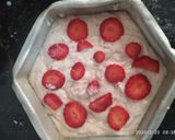 A picture of step 7 of Fresh strawberries topped cake eggless.