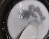 A picture of step 1 of Jelly Custard Sharbat.