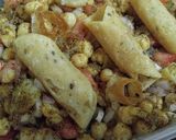 A picture of step 2 of Chat pata chana chaat 😋.