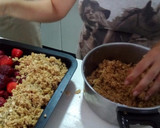 Foto del paso 4 de la receta: Crumble de avena sin gluten con fresas y salsa de chocolate