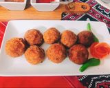A picture of step 4 of Chicken cheese balls.