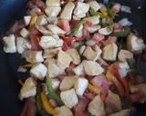 Foto del paso 3 de la receta: Sofrito de pollo =)