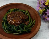 Foto langkah ke 4 dari resep Brambang Asem Godong Telo.