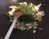 Une image de l'étape 5 de Champignons de paris ail et romarin à la sauce huître.