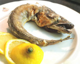 Foto del paso 2 de la receta: La pescadilla que se muerde la cola (a veces se suelta)