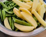 A picture of step 1 of Gavar alu sabji.