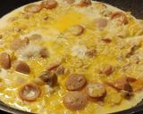 Foto langkah ke 2 dari resep Sausage Tuna Baked Rice.