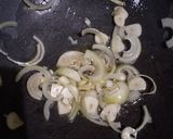 Foto langkah ke 2 dari resep Sup Makaroni dengan Jamur dan Brokoli.