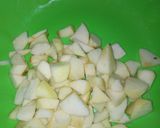 A picture of step 2 of Apple milk shake.