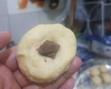 Foto langkah ke 3 dari resep Donat bulat.