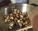 A picture of step 3 of Jaggery Caramelised Fox-nuts/Gud Makhana.