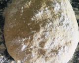 Foto del paso 2 de la receta: 🥖PAN RÚSTICO🥖 CASERO🤩 RELLENO CON ALBAHACA FRESCA🌿Y AJO🧄 // CEBOLLA🧅 Y AJÍ🌶