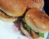 A picture of step 9 of Zinger burger.