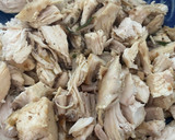 Foto del paso 1 de la receta: Ensalada de pollo como la de mi madre