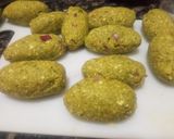 A picture of step 2 of Aloo palak paneer cutlets.