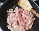 Foto langkah ke 1 dari resep Ayam Tumis Mentega.