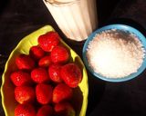 A picture of step 1 of Strawberry milkshake.