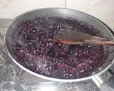 A picture of step 2 of Mulberry Ice cream with fresh cream.