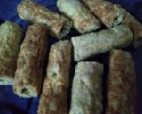 A picture of step 6 of Aloo kabab naan without oven serve with raita.