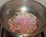 A picture of step 4 of Methi Matar Malai.