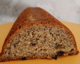 A picture of step 5 of Banana Cake with poppy seeds.