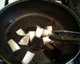 Foto del paso 5 de la receta: Chicharrón en salsa roja