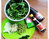 Foto langkah ke 1 dari resep Tumis Kangkung Bunga Pepaya.