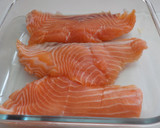 Foto del paso 12 de la receta: Salmón espolvoreado al horno y salsa de pescado ideal