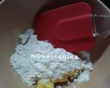 Foto langkah ke 8 dari resep Bolu Gulung Red Velvet Ekonomis.