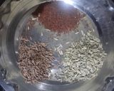 राजस्थानी मेथीदाना मिर्ची(Rajasthani methidana mirchi recipe in Hindi) रेसिपी चरण 3 फोटो