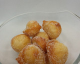 Foto del paso 3 de la receta: Bolitas fritas de yogur y vainilla