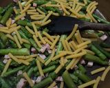 Foto del passaggio 3 della ricetta Sedanini con asparagi e prosciutto