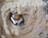 A picture of step 1 of Dahi Bhalla.