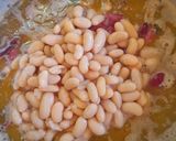 Foto del paso 3 de la receta: Frutos de mar en vino salsa de soja con porotos y guisantes