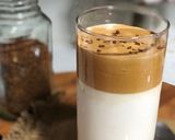 Foto langkah ke 3 dari resep Dalgona Coffee ☕️/ whipped coffee dengan 2 cara.