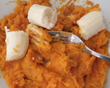 Foto del paso 2 de la receta: Bizcocho de boniato, plátano y nueces con masa madre natural