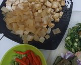 Foto langkah ke 1 dari resep Jangan Lombok Ijo.
