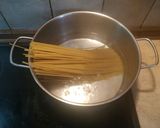 Φωτογραφία βήματος 4 της συνταγής Spaghetti με τόνο, λιαστή ντομάτα και σάλτσα αβοκάντο