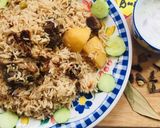 A picture of step 5 of Yakhni pulao.