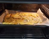 Foto del paso 1 de la receta Salmón al horno con patatas y cebolla