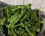 पालक बथुआ का साग (Palak Bathua ka saag recipe in Hindi) रेसिपी चरण 1 फोटो