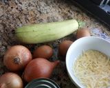Foto del paso 1 de la receta: Tarta de choclo, zucchini y cebolla